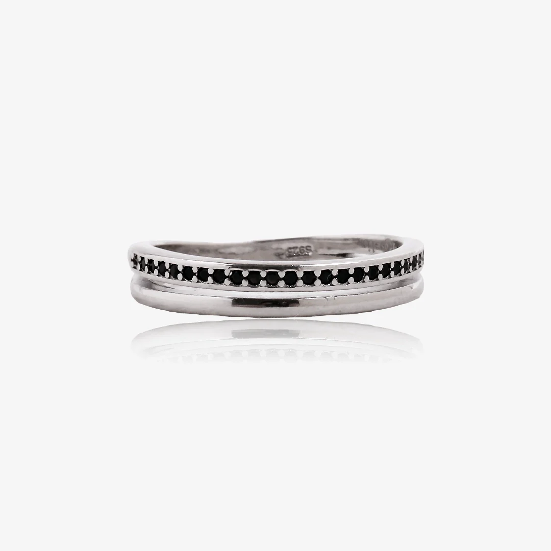 Anillo Circonitas negras