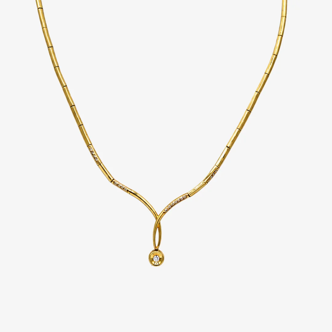 Collar cruzado